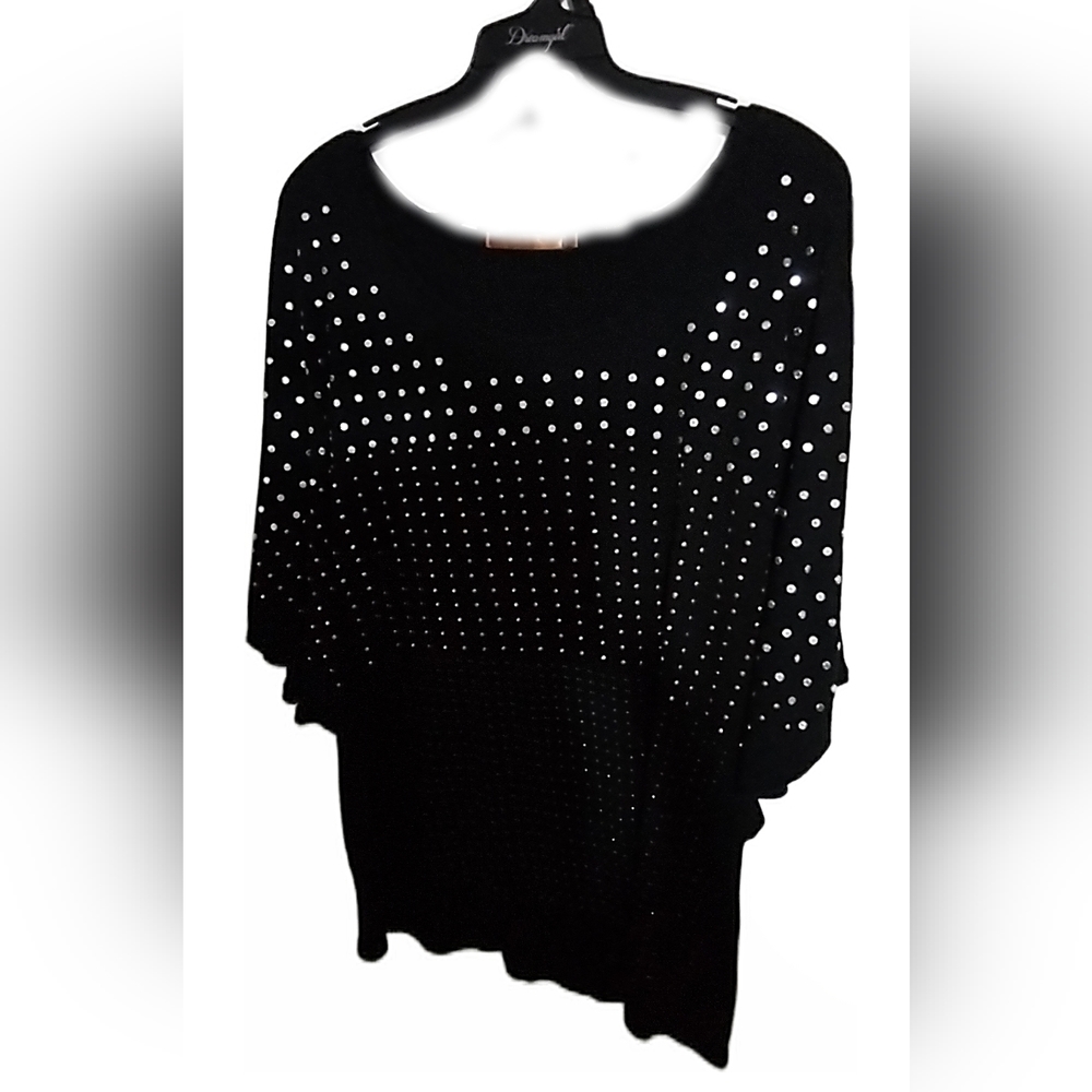 Peek-a-boo shoulder classy shirt